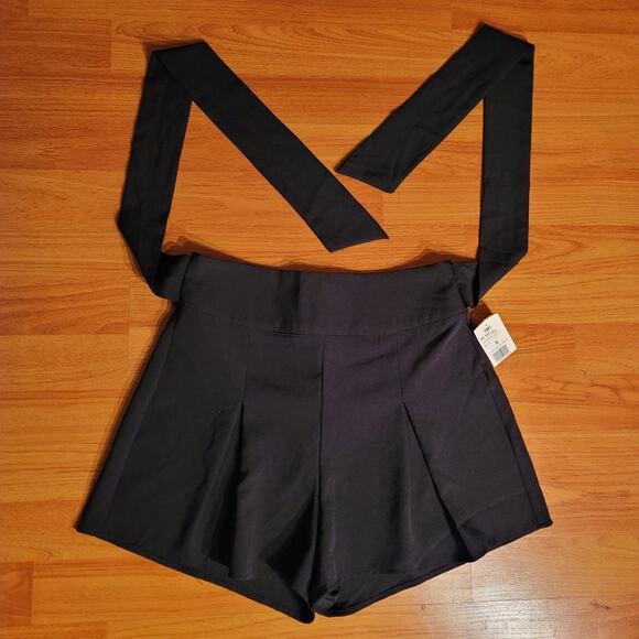 NWT Haute Mode Skort, Size Small, Women's High Waist Shorts, Black, NEW - Picture 3 of 8